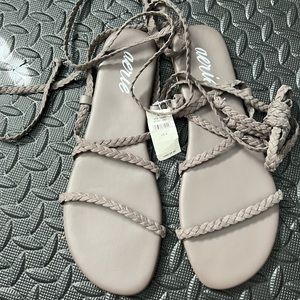 Aerie size 8 braided sandal - NWT